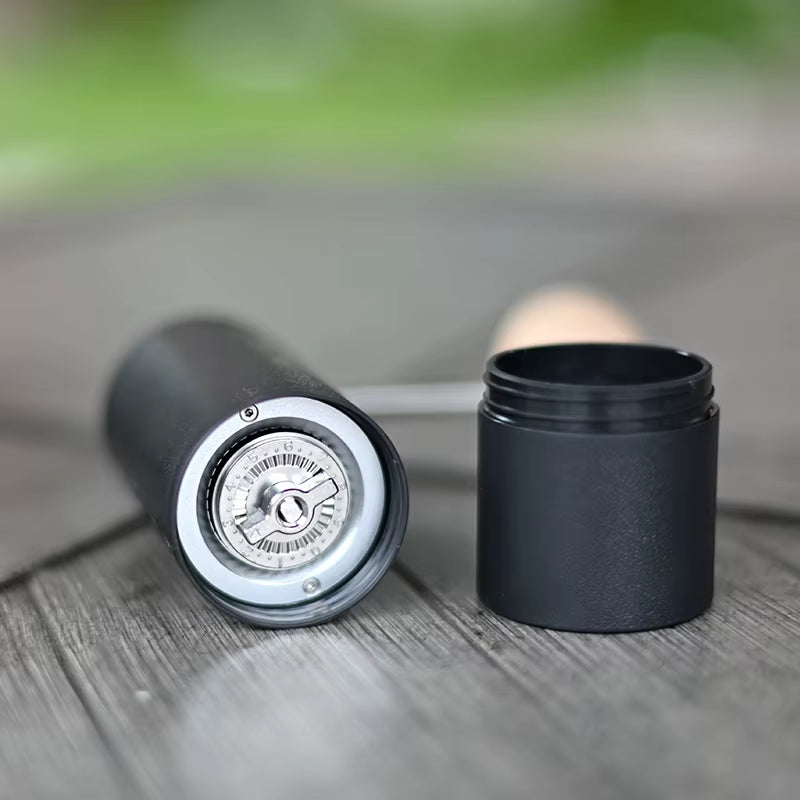 Kingrinder P0/P2 Lightweight Manual Hand Coffee Grinder for Moka Pot Drip with Assembly Consistency Stainless Steel Burr